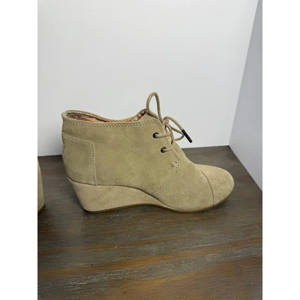 TOMS Taupe Suede Desert Wedge Booties Lace-Up Boho Casual Size 8